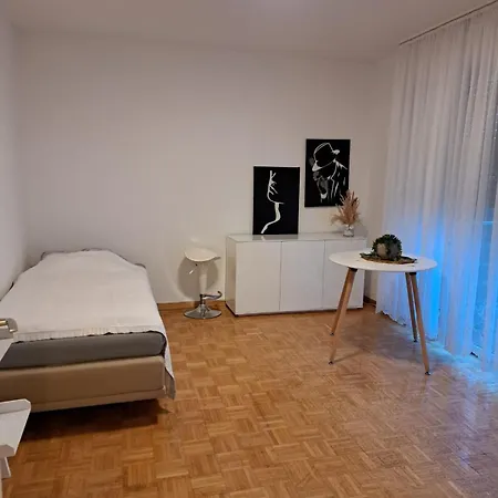 Ruhiges Mit Wohlfuehlcharakter